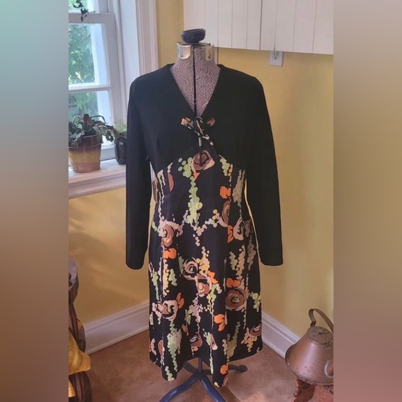 Vintage 1970s. Jeunesse by Hannemar. Retro dress, Black Funky Floral Skirt. US14 - Picture 1 of 4